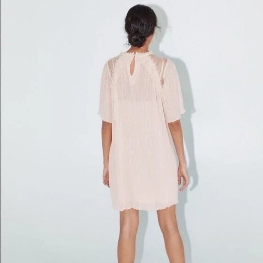 Zara Women Pleated Guipure Lace Accent Dress Blush Pink/Beige size XL - Picture 3 of 9